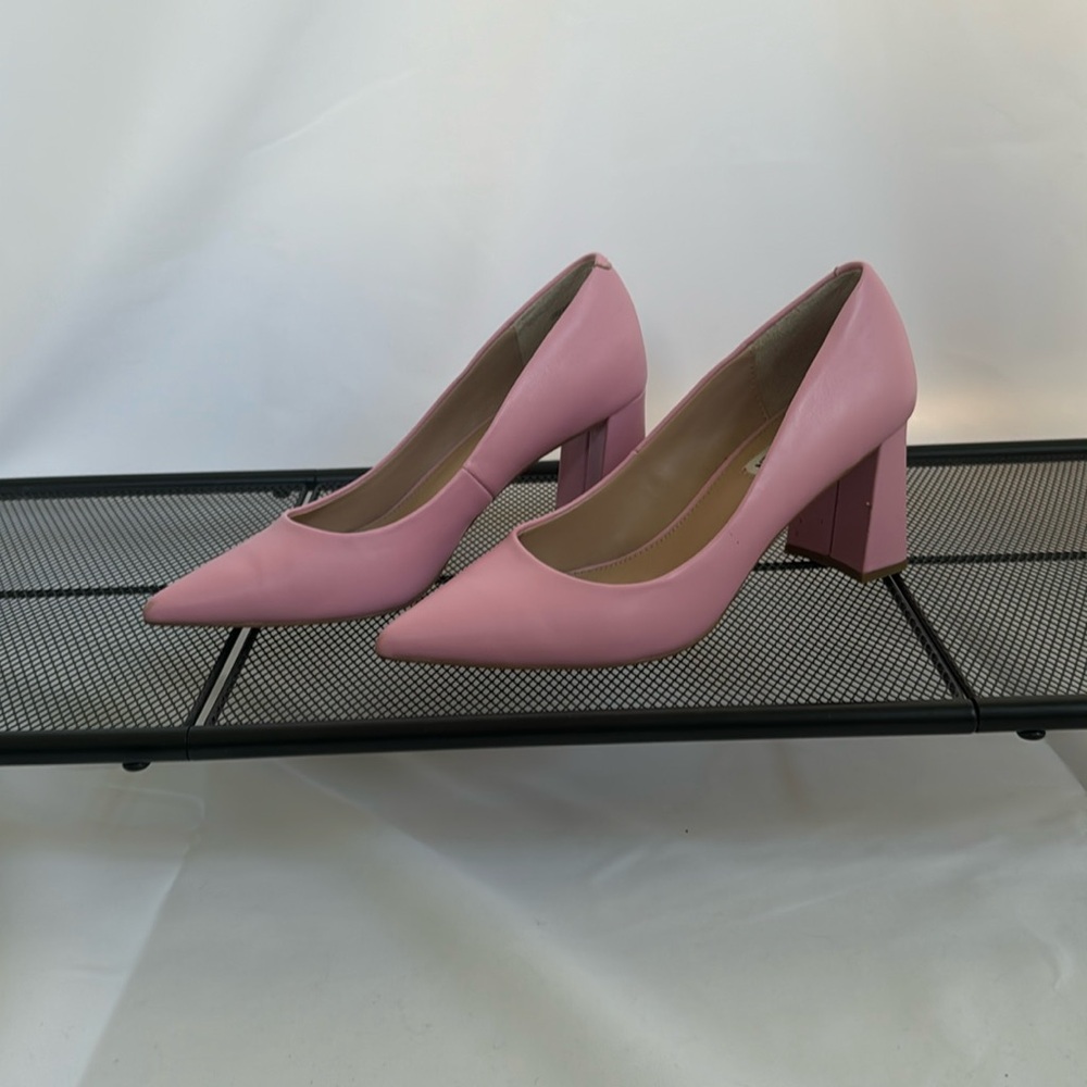 Pink Pointed Toe Chunky Heel Pumps | Channeling My Inner Barbie